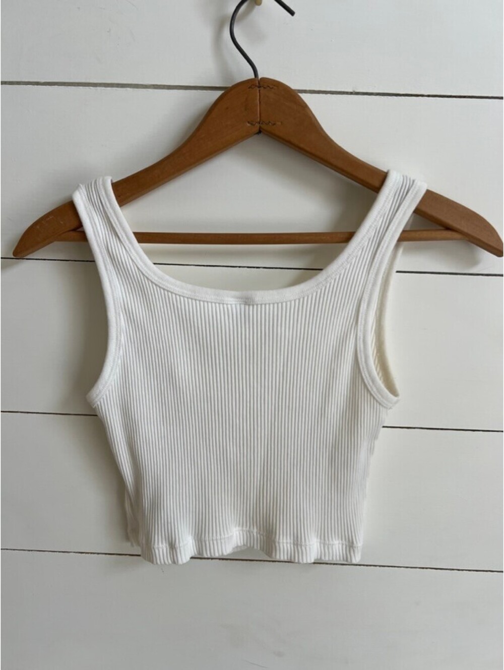 Uniqlo Women's Ribbed Henley Neck Cropped Tank Top Size S White - Picture 2 of 5